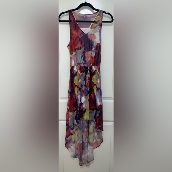 Guess High Low Kaleidos Raspberry-Multi Sleeveless Pleated Dress Sz Medium - Picture 2 of 5